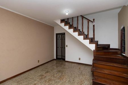 Casa à venda com 280m², 3 quartos e 2 vagasSala