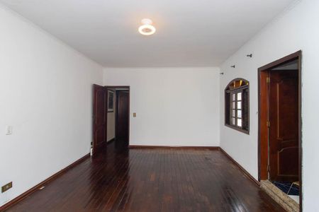 Casa à venda com 280m², 3 quartos e 2 vagasQuarto Suíte 2