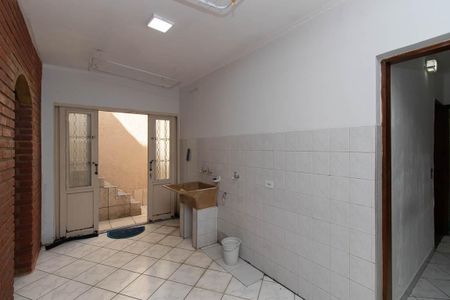 Casa à venda com 280m², 3 quartos e 2 vagasÁrea de Serviço