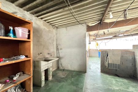 Casa à venda com 161m², 4 quartos e 2 vagasÁrea de Serviço