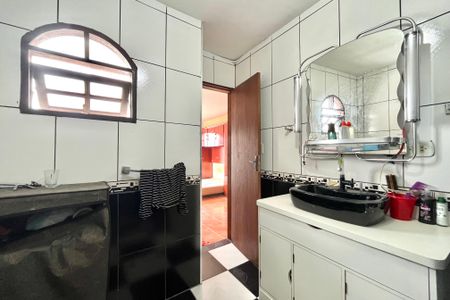 Casa à venda com 161m², 4 quartos e 2 vagasBanheiro da Suíte