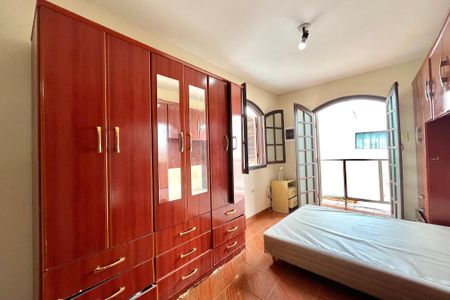 Casa à venda com 161m², 4 quartos e 2 vagasSuite