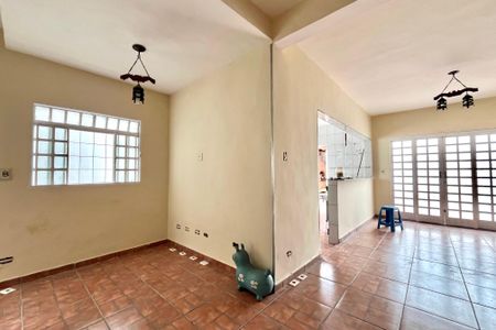 Sala de casa para alugar com 4 quartos, 161m² em Conjunto Residencial Jardim Canaa, São Paulo