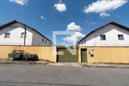 Casa de condomínio para alugar com 66m², 2 quartos e 1 vagaFachada