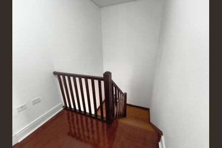 Casa à venda com 80m², 2 quartos e sem vagaEscada