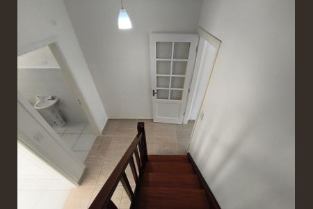 Casa à venda com 80m², 2 quartos e sem vagaEscada