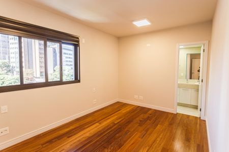 Apartamento à venda com 118m², 3 quartos e 3 vagas Apartamento à venda com 118m², 3 quartos e 3 vagasSuíte