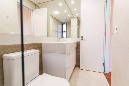 Banheiro da Suíte de apartamento para alugar com 3 quartos, 118m² em Savassi, Belo Horizonte