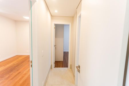 Apartamento à venda com 118m², 3 quartos e 3 vagas Apartamento à venda com 118m², 3 quartos e 3 vagasCorredor