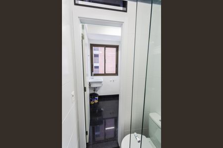 Apartamento à venda com 118m², 3 quartos e 3 vagas Apartamento à venda com 118m², 3 quartos e 3 vagasBanheiro de serviço