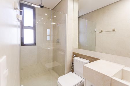 Apartamento à venda com 118m², 3 quartos e 3 vagas Apartamento à venda com 118m², 3 quartos e 3 vagasBanheiro da Suíte