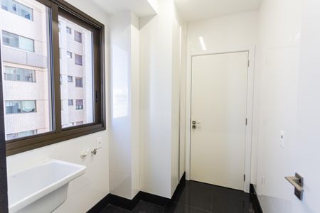 Área de Serviço de apartamento para alugar com 3 quartos, 118m² em Savassi, Belo Horizonte