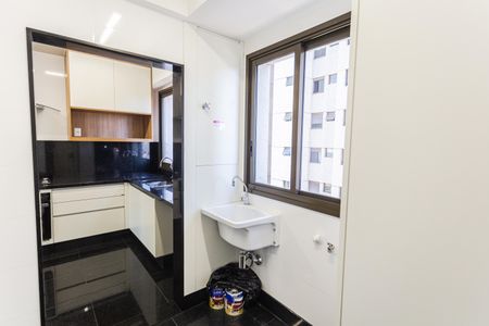 Apartamento à venda com 118m², 3 quartos e 3 vagas Apartamento à venda com 118m², 3 quartos e 3 vagasÁrea de Serviço