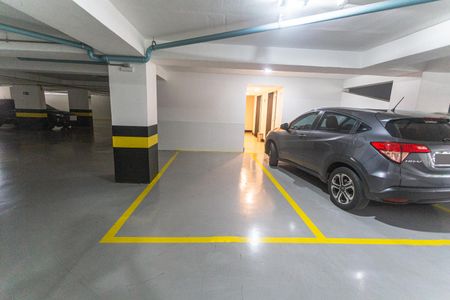 Apartamento à venda com 118m², 3 quartos e 3 vagas Apartamento à venda com 118m², 3 quartos e 3 vagasGaragem