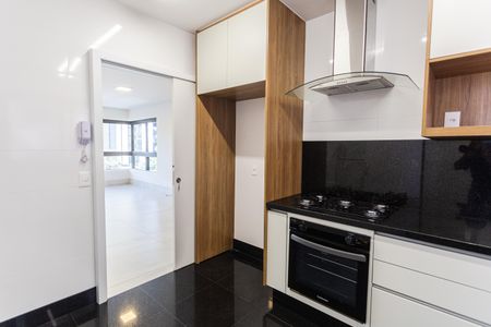 Cozinha de apartamento para alugar com 3 quartos, 118m² em Savassi, Belo Horizonte