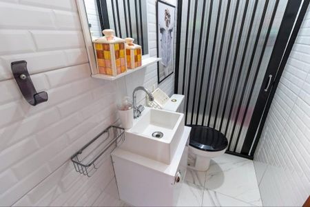 Casa à venda com 118m², 2 quartos e 2 vagas Casa à venda com 118m², 2 quartos e 2 vagasBanheiro 2