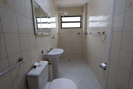 Banheiro de apartamento para alugar com 1 quarto, 41m² em Vila Mariana, São Paulo