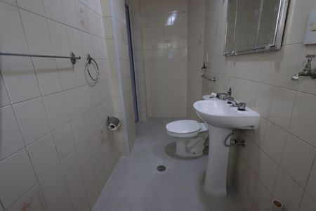 Banheiro de apartamento para alugar com 1 quarto, 41m² em Vila Mariana, São Paulo