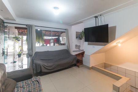 Casa para alugar com 182m², 1 quarto e 2 vagasSala