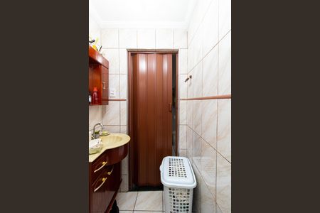 Casa à venda com 240m², 5 quartos e 4 vagasBanheiro