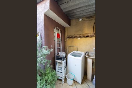 Casa à venda com 240m², 5 quartos e 4 vagasÁrea de Serviço