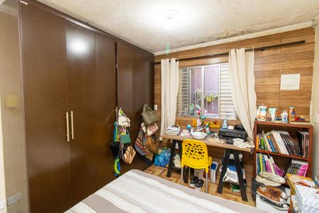 Casa à venda com 240m², 5 quartos e 4 vagasQuarto