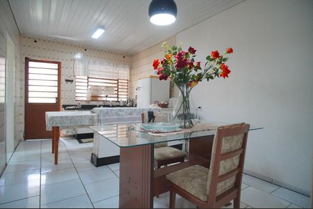 Casa à venda com 100m², 3 quartos e 2 vagasCozinha