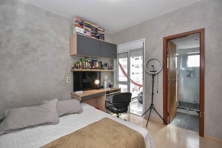 Apartamento à venda com 248m², 4 quartos e 4 vagasSuíte 1