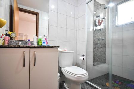 Apartamento à venda com 248m², 4 quartos e 4 vagasBanheiro da Suíte 3