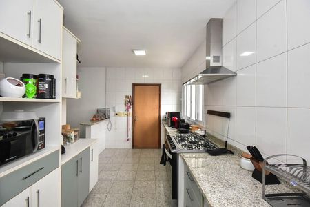 Apartamento à venda com 248m², 4 quartos e 4 vagasCozinha