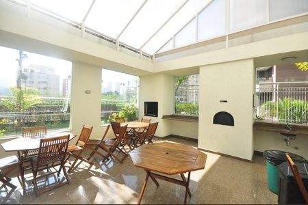 Apartamento à venda com 248m², 4 quartos e 4 vagasÁrea comum - Churrasqueira