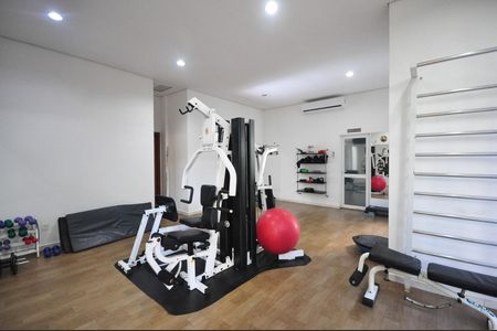 Apartamento à venda com 248m², 4 quartos e 4 vagasÁrea comum - Academia