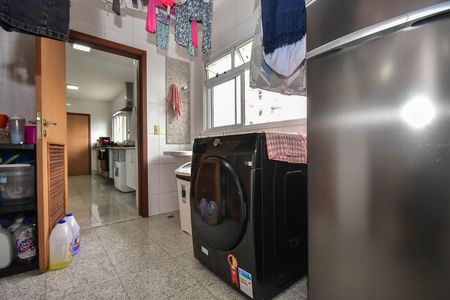 Apartamento à venda com 248m², 4 quartos e 4 vagasÁrea de Serviço