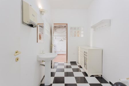 Casa à venda com 187m², 3 quartos e sem vaga Casa à venda com 187m², 3 quartos e sem vagaBanheiro