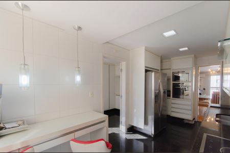 Apartamento à venda com 135m², 2 quartos e 2 vagasCozinha