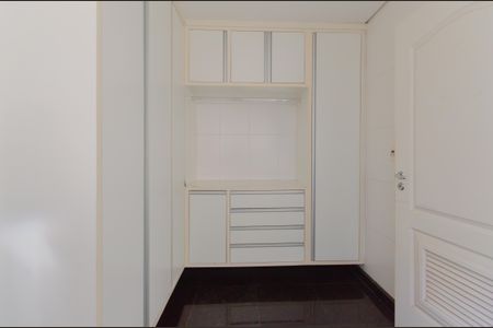 Apartamento à venda com 135m², 2 quartos e 2 vagasÁrea de Serviço