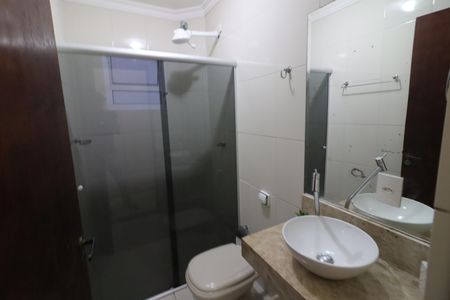 Banheiro de casa para alugar com 2 quartos, 50m² em Helena Maria, Osasco
