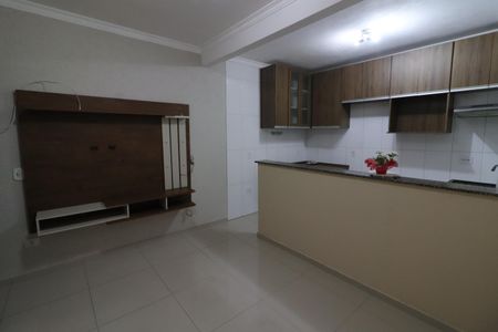 Sala de casa para alugar com 2 quartos, 50m² em Helena Maria, Osasco