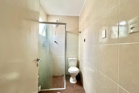 Casa à venda com 90m², 3 quartos e 1 vaga Casa à venda com 90m², 3 quartos e 1 vagaBanheiro