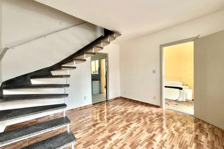 Casa à venda com 90m², 3 quartos e 1 vaga Casa à venda com 90m², 3 quartos e 1 vagaSala