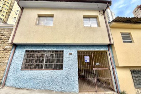 Casa à venda com 90m², 3 quartos e 1 vaga Casa à venda com 90m², 3 quartos e 1 vagaFachada e Placa