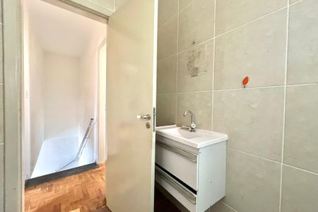 Casa à venda com 90m², 3 quartos e 1 vaga Casa à venda com 90m², 3 quartos e 1 vagaBanheiro