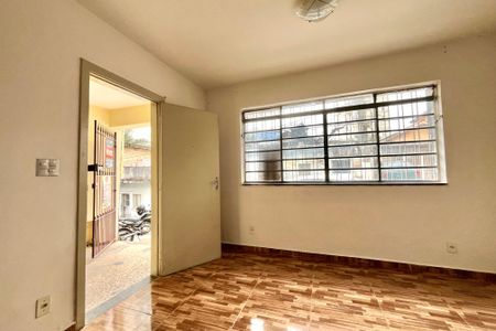 Casa à venda com 90m², 3 quartos e 1 vaga Casa à venda com 90m², 3 quartos e 1 vagaSala