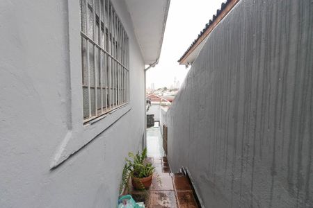 Casa à venda com 125m², 2 quartos e 2 vagasCorredor externo