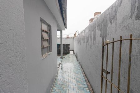 Casa à venda com 125m², 2 quartos e 2 vagasCorredor externo
