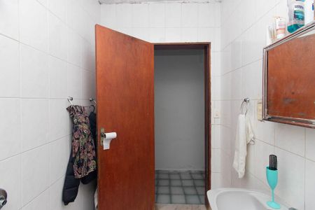 Casa à venda com 125m², 2 quartos e 2 vagasBanheiro Social