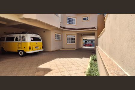 Casa para alugar com 240m², 5 quartos e 3 vagas Casa para alugar com 240m², 5 quartos e 3 vagasGaragem