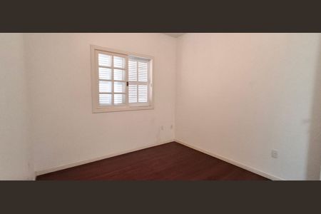 Casa para alugar com 240m², 5 quartos e 3 vagas Casa para alugar com 240m², 5 quartos e 3 vagasQuarto 1