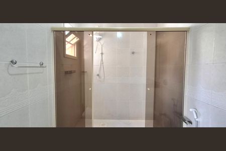 Casa para alugar com 240m², 5 quartos e 3 vagas Casa para alugar com 240m², 5 quartos e 3 vagasBanheiro Suíte