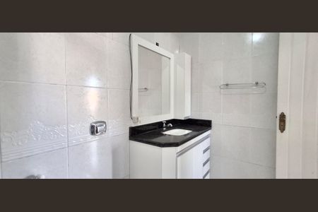 Casa para alugar com 240m², 5 quartos e 3 vagas Casa para alugar com 240m², 5 quartos e 3 vagasBanheiro Suíte